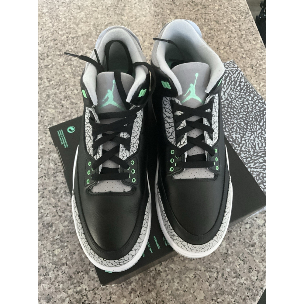 Air Jordan 3 Retro Black Green Glow Sneaker CT8532-031 Men's Size 12.5